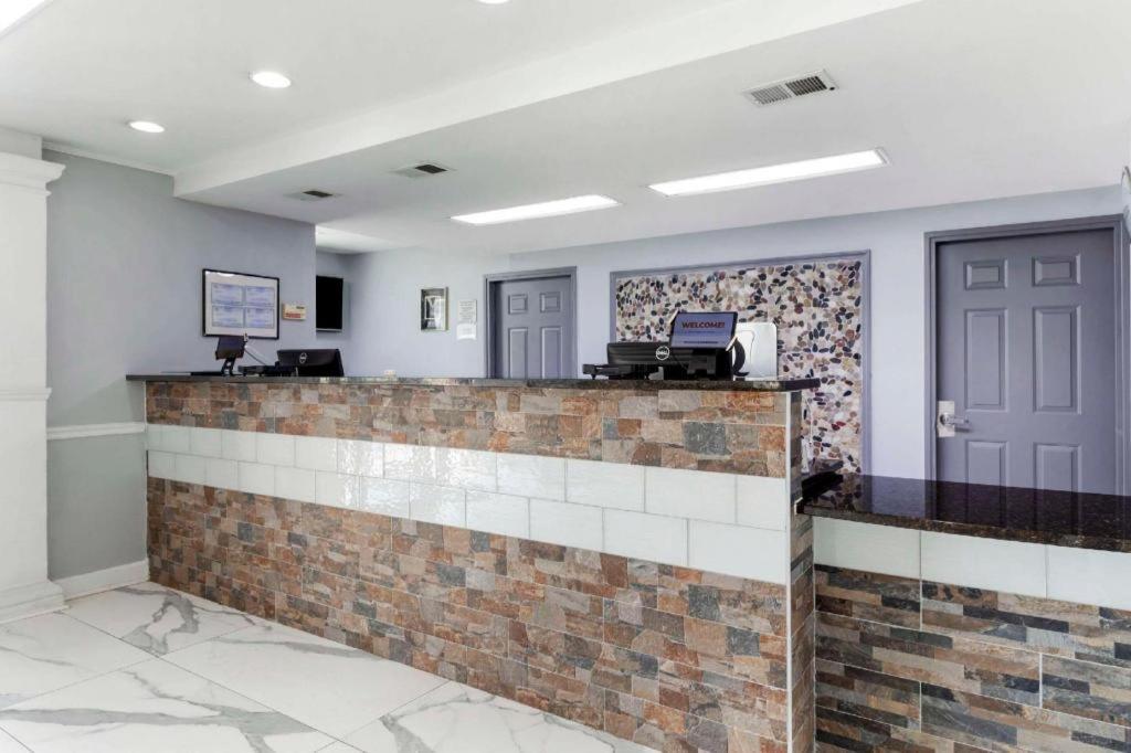 Quality Inn Oak Ridge Buitenkant foto