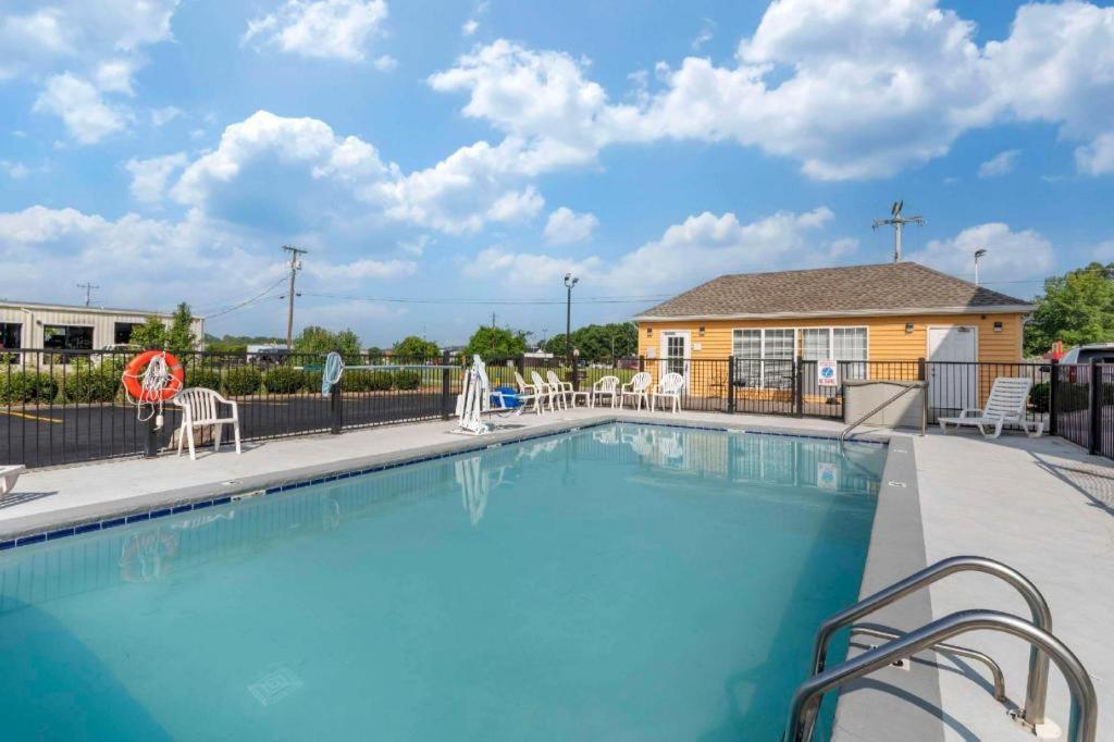 Quality Inn Oak Ridge Buitenkant foto